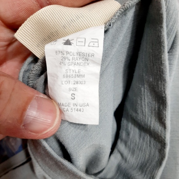 Enough About Me Women's Sleeveless Top Size Small Gray - Picture 5 of 5